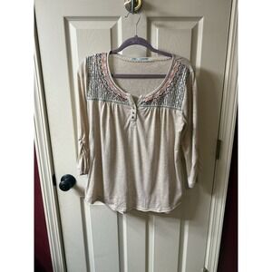 maurices Beige Embroidered Henley‎ Top Women's Size L 3/4 Sleeve